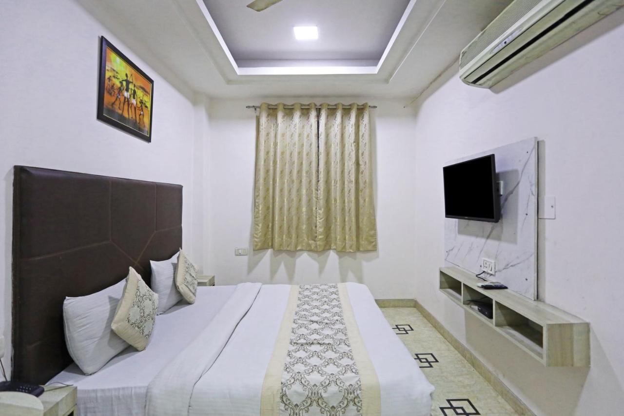 Hotel Sterling Inn, New Delhi