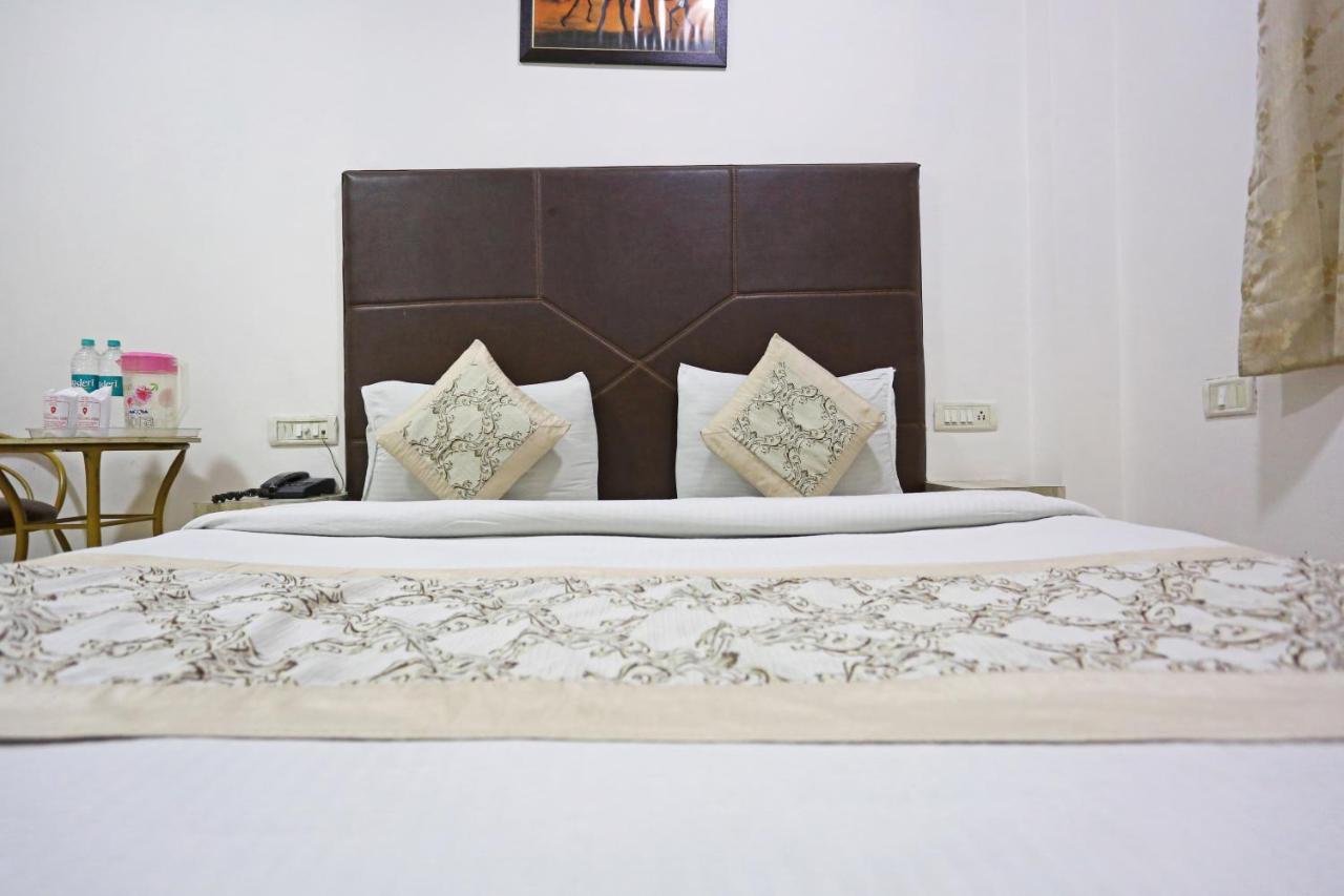 Hotel Sterling Inn, New Delhi