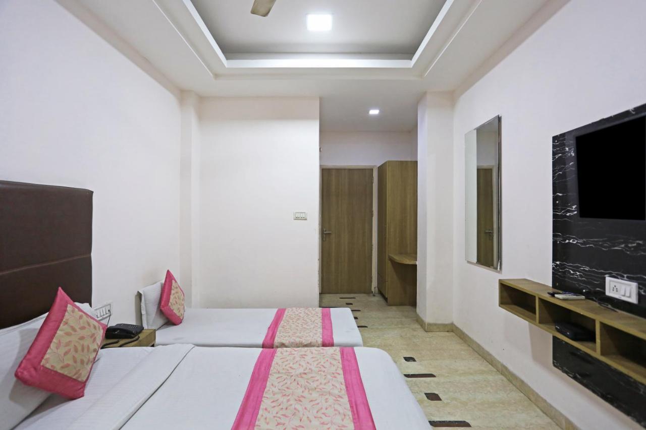 Sterling Inn, New Delhi
