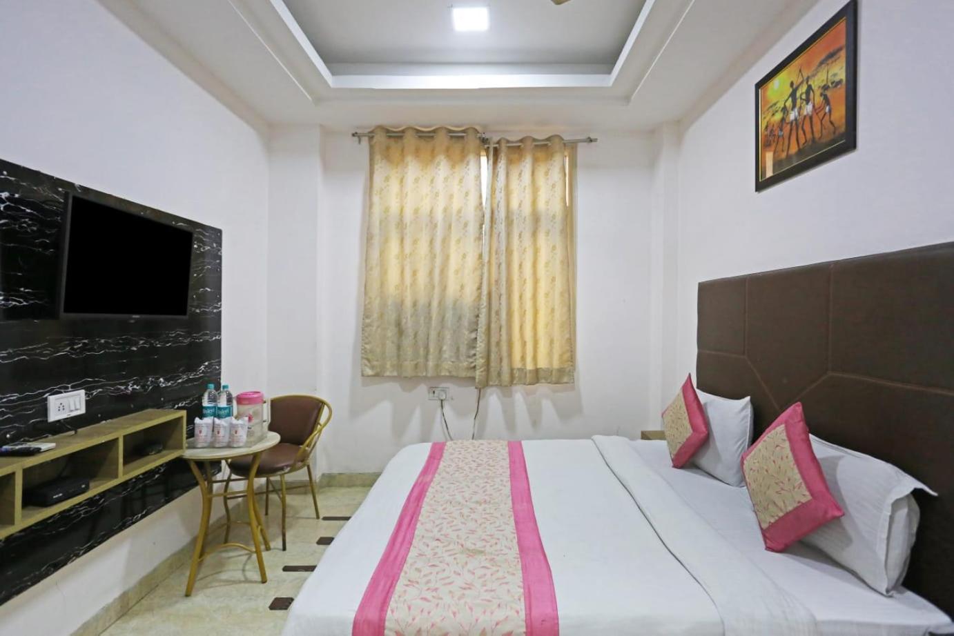 Sterling Inn, Hotel New Delhi